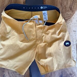 VISSLA Gold Coral 18.5” Board Shorts